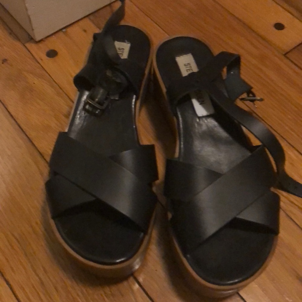 Steve Madden Platform Sandals